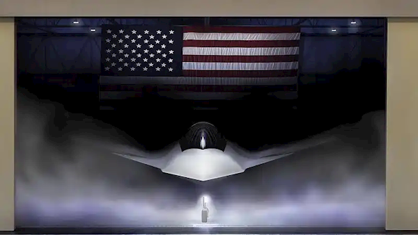 美国第六代战机F-47首张高清图片曝光！网友吐槽波音事故频发 生产不靠谱