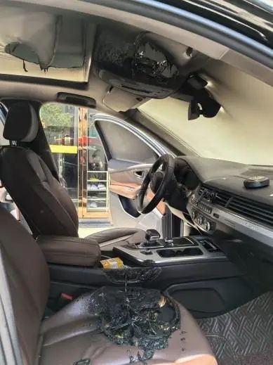 车内数据线从未拔过 突然引燃几十万奥迪