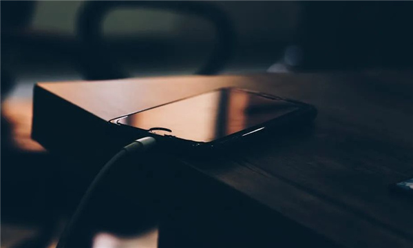 手机电量1%时“比失恋还难受” 为何会有电量焦虑插图6 手机电量1%时“比失恋还难受” 为何会有电量焦虑