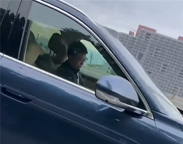 问界客服回应余承东疑开车睡觉：M8是L2级辅助驾驶 不能代替人工驾驶