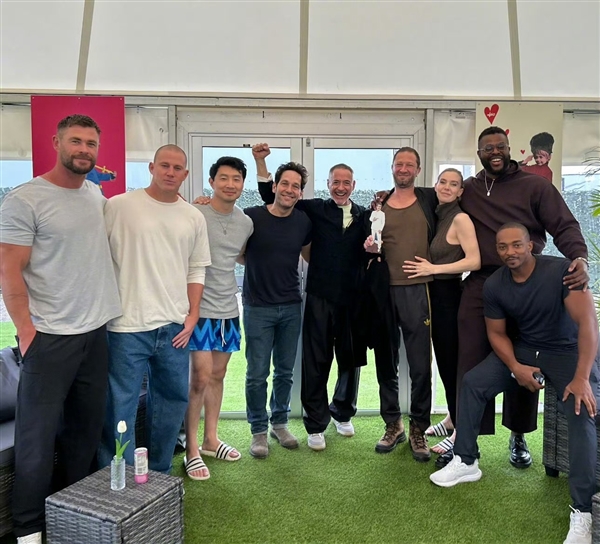 《复仇者联盟5/6》推迟半年：定档明年12月18日起上映