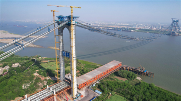 世界最大跨径四主缆悬索桥！燕矶长江大桥主缆架设完成