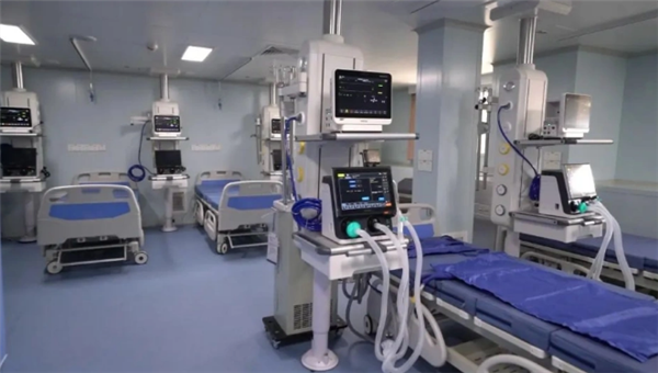 大国重器！万吨级远洋医院船“吉祥方舟”号开展卫勤演练