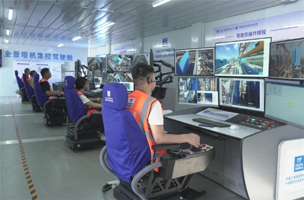远程操控！“无人塔吊”塔机智能集控系统首次在四川投用