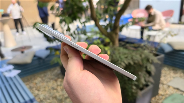 史上最薄骁龙8 Elite旗舰！三星Galaxy S25 Edge国行价格公布：7999元