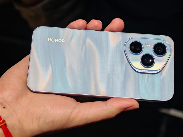 荣耀400 Pro真机首曝：荣耀手机颜王