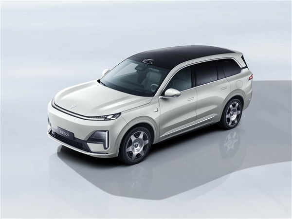 车企向车机推送广告引热议 深蓝CEO道歉用户不买账：律师释疑违法