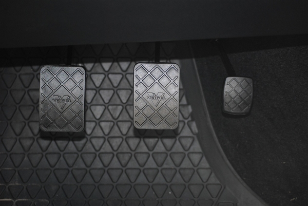 曾引爆余承东何小鹏“口水战”！汽车自动紧急制动系统拟强制安装