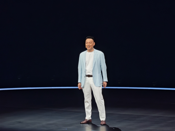 荣耀去年遇到困难 荣耀郭锐：承认困难是因为特别有信心