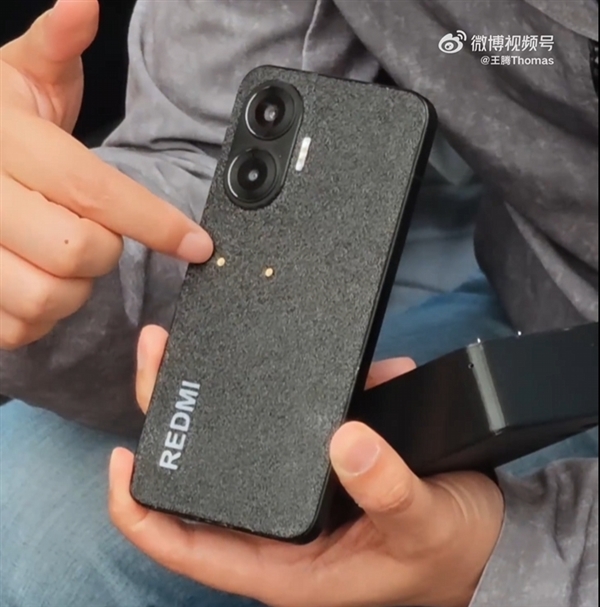 王腾爆改REDMI Turbo 4 Pro：烧水壶、电风扇插手机上取电