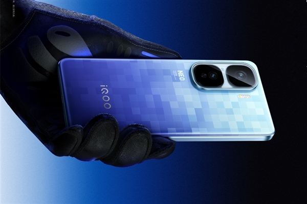 2379.15元起 iQOO Neo10 Pro+开售1小时销量超上代全天销量