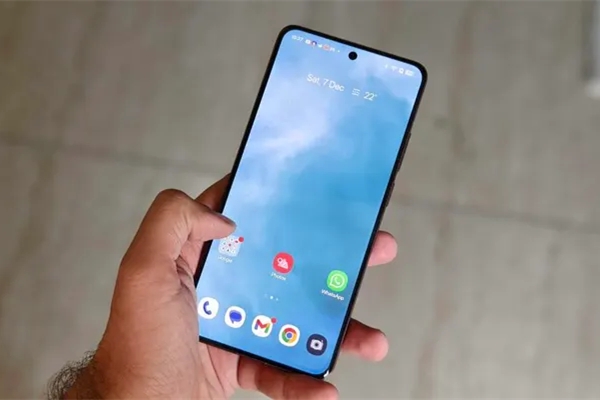 真我Neo7 Turbo入网：天玑9400e透明手机 同档罕见