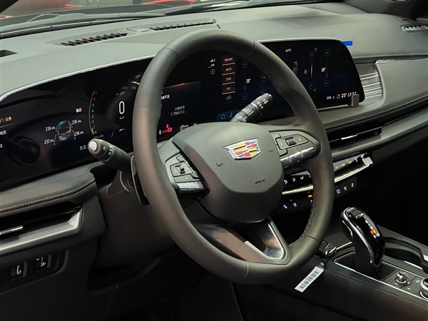 16万圆你豪车梦！凯迪拉克XT4上市 一口价15.99万起