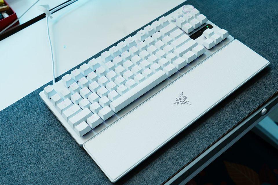 当极简主义遇上电竞基因! 雷蛇猎魂光蛛V3专业竞技版键盘开箱测评插图3