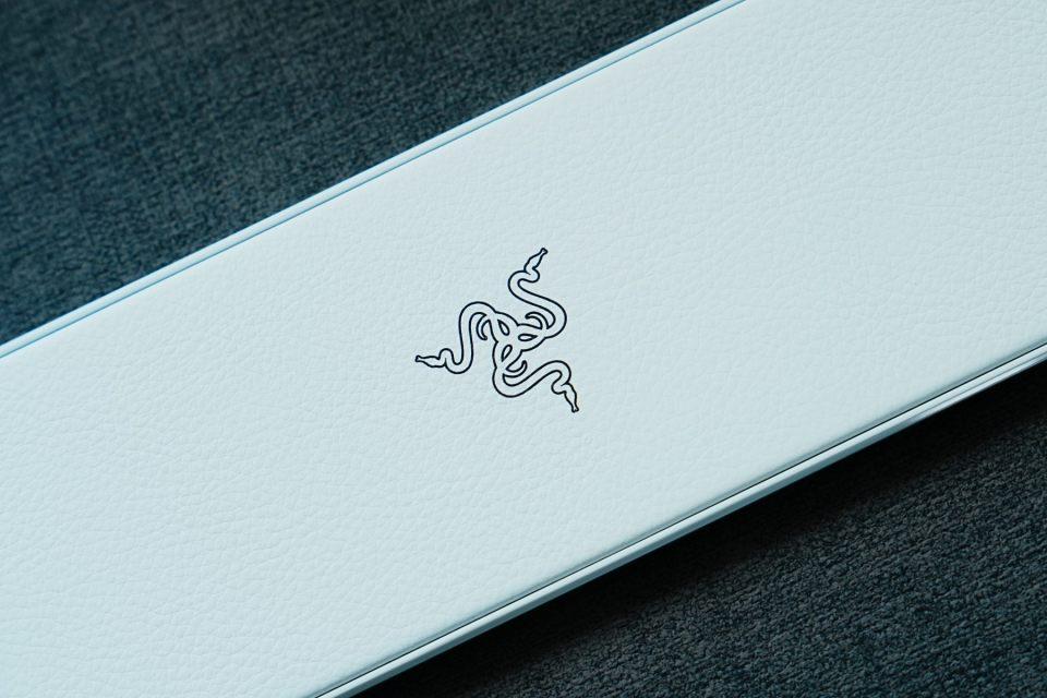 当极简主义遇上电竞基因! 雷蛇猎魂光蛛V3专业竞技版键盘开箱测评插图4