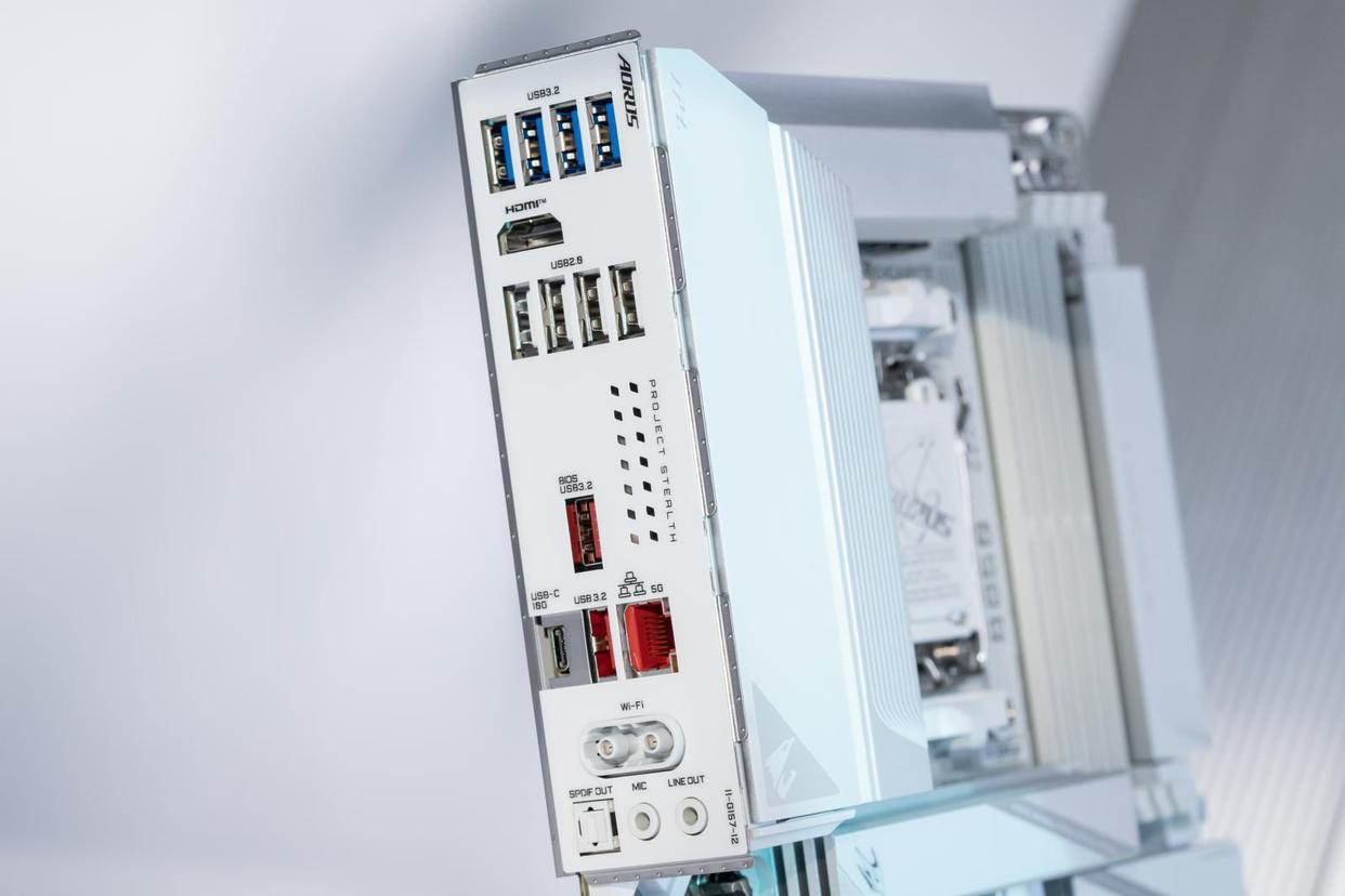 白色背插主板发布! 技嘉B850 AORUS STEALTH ICE主板测评插图16