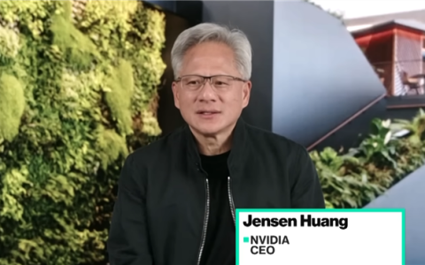 客户自研AI芯 黄仁勋丝毫不慌！NVIDIA进步很快、他们大多都会放弃