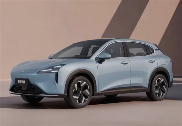 纯电续航500KM！宝骏云海EV纯电青春版上市：售价15.58万元