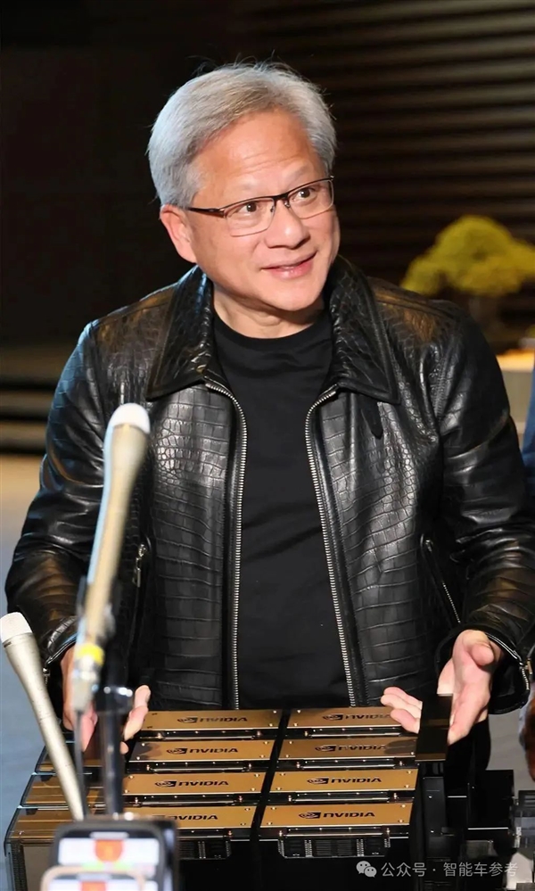 令人绝望的算力！特斯拉2500TOPS自动驾驶芯片曝光：台积电3nm工艺