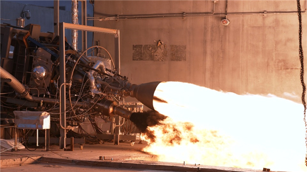 可复用的民营液氧煤油发动机：力擎一号180秒整机试车圆满成功
