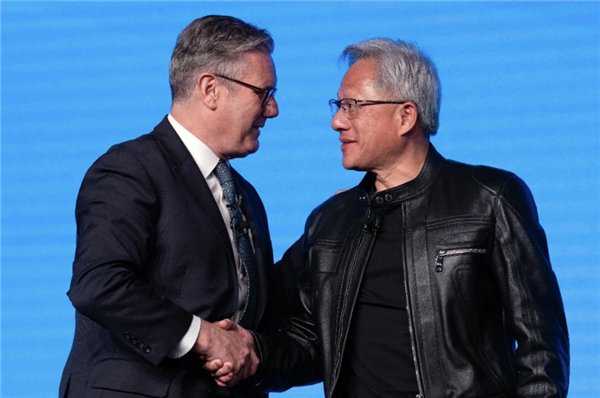 黄仁勋：AI是促进平等伟大工具！全新编程语言是“人类语言”