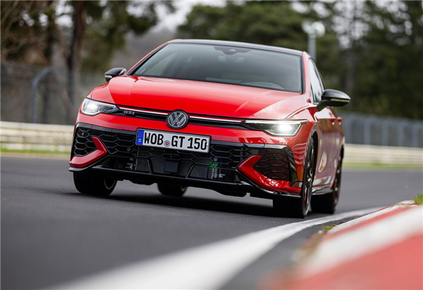 最强大众量产车7分46战纽北!高尔夫GTI 50周年特别版官图插图4 最强大众量产车7分46战纽北!高尔夫GTI 50周年特别版官图