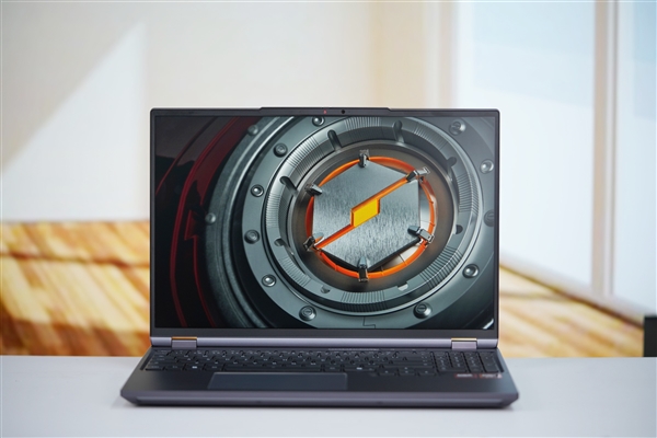 锐龙9 9955HX3D+RTX 5090双绝！机械革命苍龙16 Ultra图赏