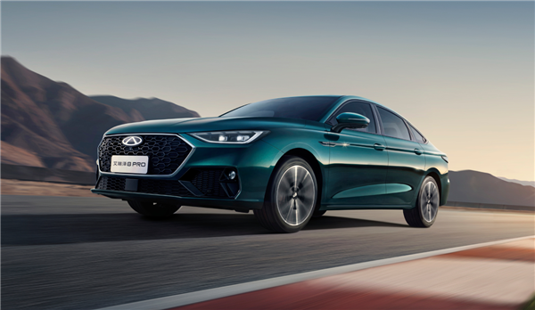 配奇瑞自研最强2.0T 艾瑞泽8 PRO新车型上市：零百加速仅6.8秒