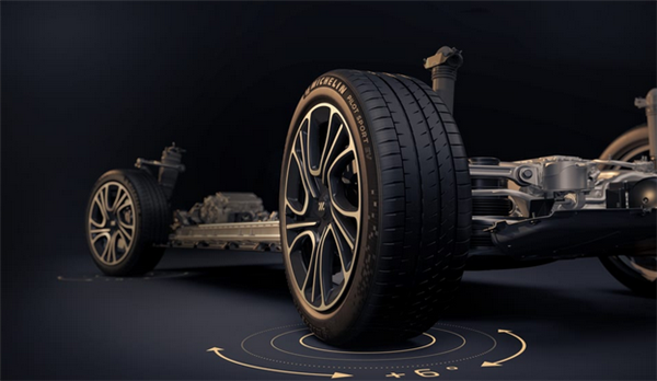 32.99万元！智己LS7焕新版实车正式发布：全系标配灵蜥数字底盘