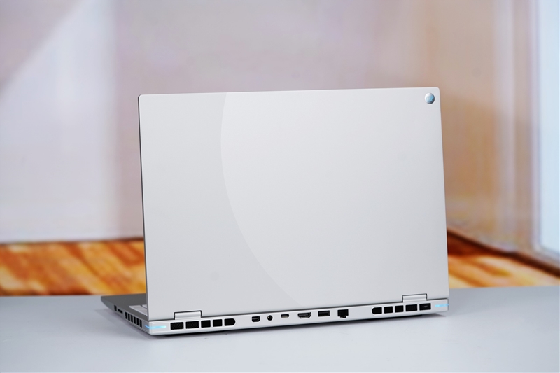 七彩虹第一款高端轻薄全能游戏本！iGame M15 Origo评测