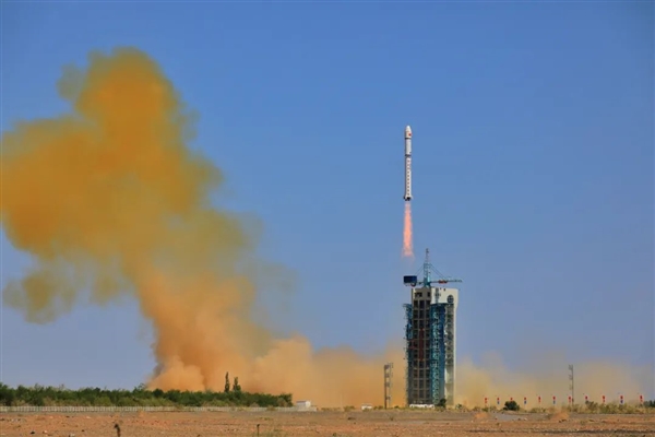 国之重器！我国第一颗地球物理场探测业务卫星“张衡一号”02星成功发射