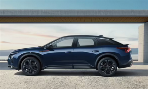 法系颜值天花板！新雪铁龙凡尔赛上市：定价13.77万元