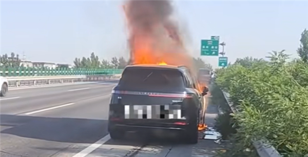 领克900高速路上起火 官方回应：排除动力电池及发动机故障