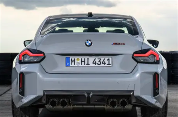 史上最强版本!全新宝马M2CS即将亮相:小小车身内含530马力插图7 史上最强版本!全新宝马M2CS即将亮相:小小车身内含530马力