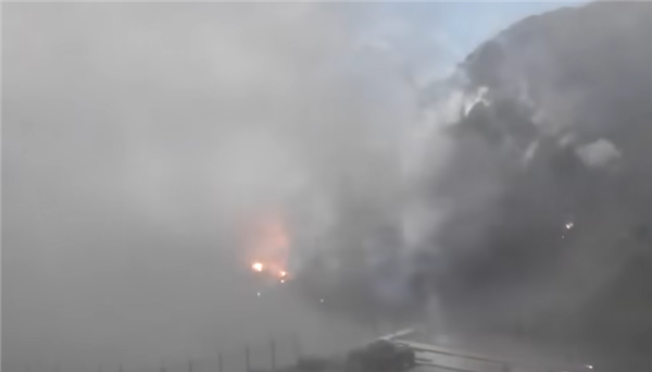 日本火箭发射5秒后爆炸:犹如天女散花插图2 日本火箭发射5秒后爆炸:犹如天女散花