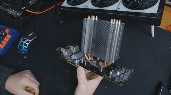 显卡装上CPU散热 GTX 960魔改成功：一举打破3DMark纪录！