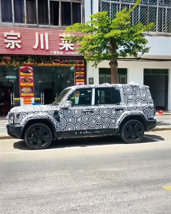 虎里虎气 奇瑞iCar V27谍照曝光：年轻人的第一台“路虎卫士”