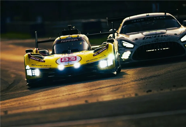 谁说中国人不能当世界赛车冠军