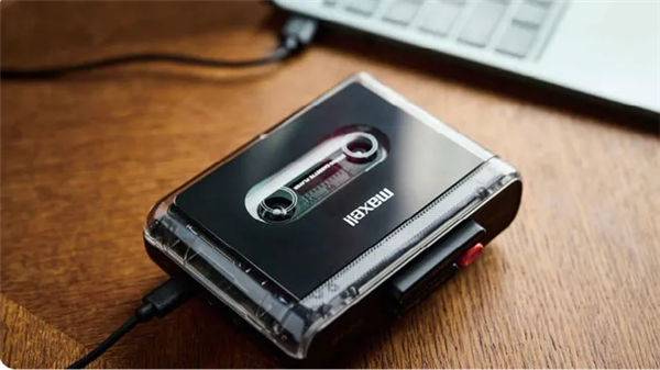 情怀杀+黑科技！日本Maxell新磁带机融合蓝牙/USB-C：645元开售秒光