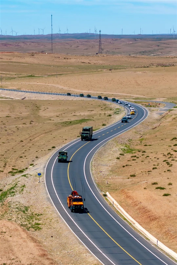 嫦娥六号回家一周年：独一无二“打水漂” 落点误差只有1.72公里