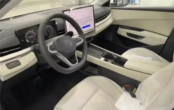 大众速腾内饰大升级！怀挡+新势力同款大屏上车