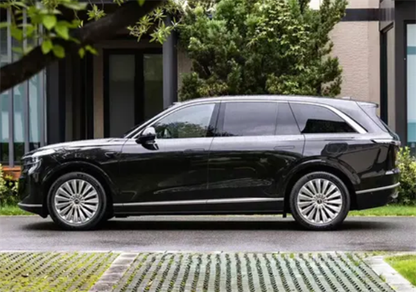 气场竟不输BBA！乐道L90黑色涂装实车曝光