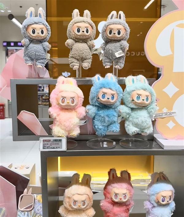 产能不足还是饥饿营销 网友反馈Labubu线上抢购3个月后才能拿到插图1 产能不足还是饥饿营销 网友反馈Labubu线上抢购3个月后才能拿到