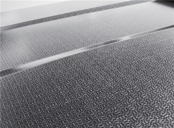 宝马研发新材料：性能媲美碳纤维 碳排放减少40%