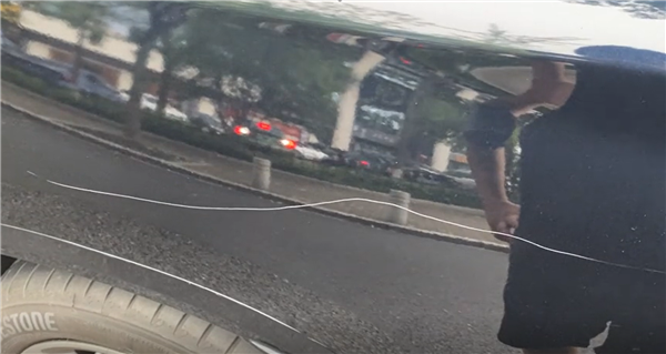 男子连划十多辆车泄愤被哨兵模式拍下：结果很“刑”