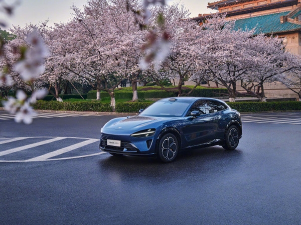 雷军和李想互动 小米YU7＋理想i6要干翻BBA的35C