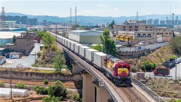 榴莲价格腰斩 多亏了这条铁路