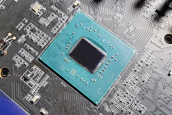 消息称美国欲给显卡和CPU安装GPS 防止流向中国：黄仁勋将全力配合