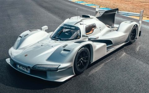 世界唯一一辆！保时捷发布可合法上路的勒芒赛车