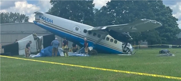航空奇迹！美国一架飞机机身断裂坠毁：机上乘员全部生还